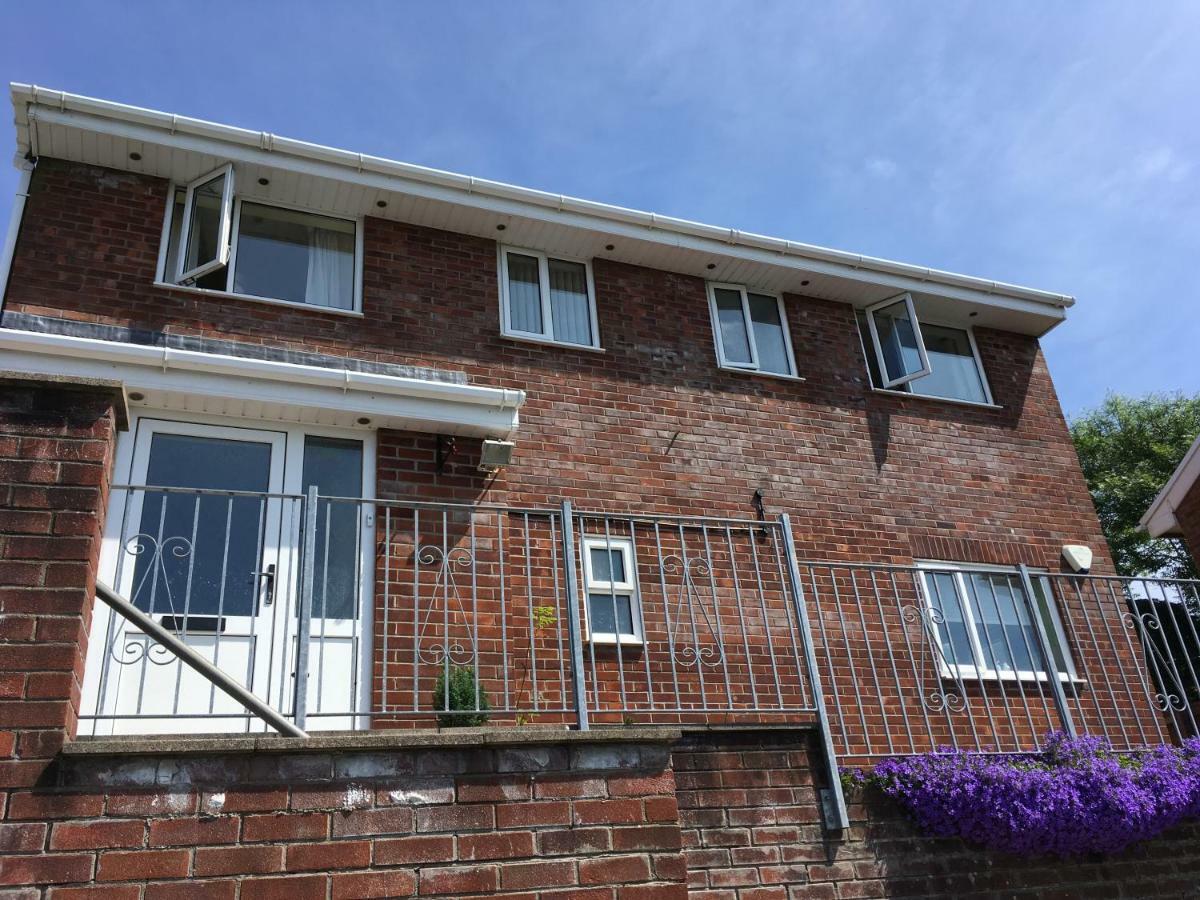 Lavender House Hotel Bridgend  Buitenkant foto