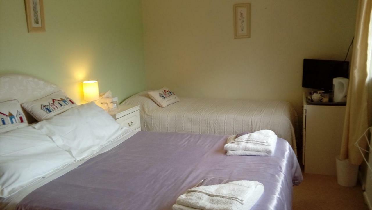 Lavender House Hotel Bridgend  Buitenkant foto